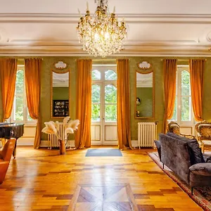  Maison d'hôtes Le Manoir Du Thouron